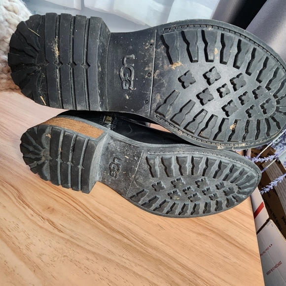 UGG ORION LEATHER SIDE-ZIP BLACK LEATHER MOTO ANKLE BOOT. Sz7 - Picture 8 of 8